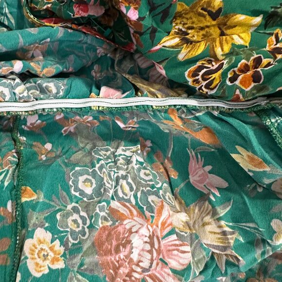 Amour Vert 100% Silk Green Floral Wrap Midi Dress Size M Made in USA Boho Chic - Picture 11 of 11